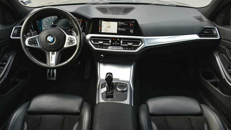 BMW 320 i xDrive M Sport Image 8