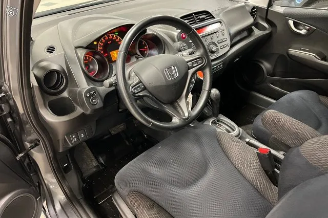 Honda Jazz 5D 1,4i Comfort Plus CVT Image 8