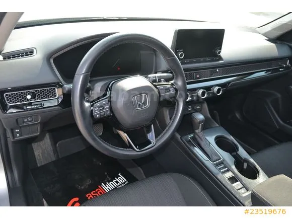 Honda Civic 1.5 i-VTEC Elegance Image 4